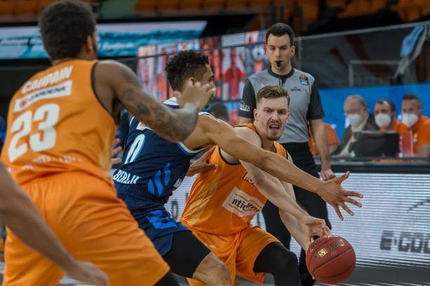 更加成熟的 更加成熟的