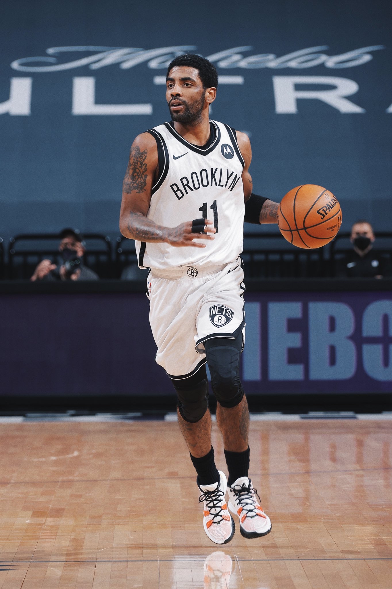 则彰显了对 则彰显了对