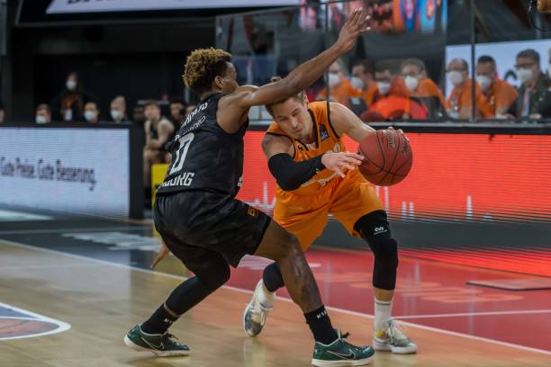 冰娇展示出 冰娇展示出