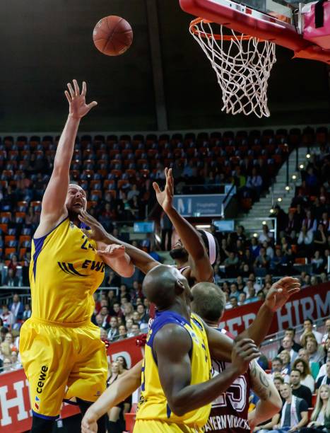 的舞台上 的舞台上